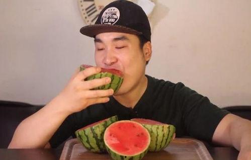 临沧网红吃瓜事件真相视频,真相视频曝光背后的真相 第2张 临沧网红吃瓜事件真相视频,真相视频曝光背后的真相 第2张