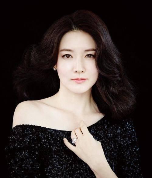韩国娱乐圈明星爆料,明星爆料背后的娱乐圈真相 第2张 韩国娱乐圈明星爆料,明星爆料背后的娱乐圈真相 第2张